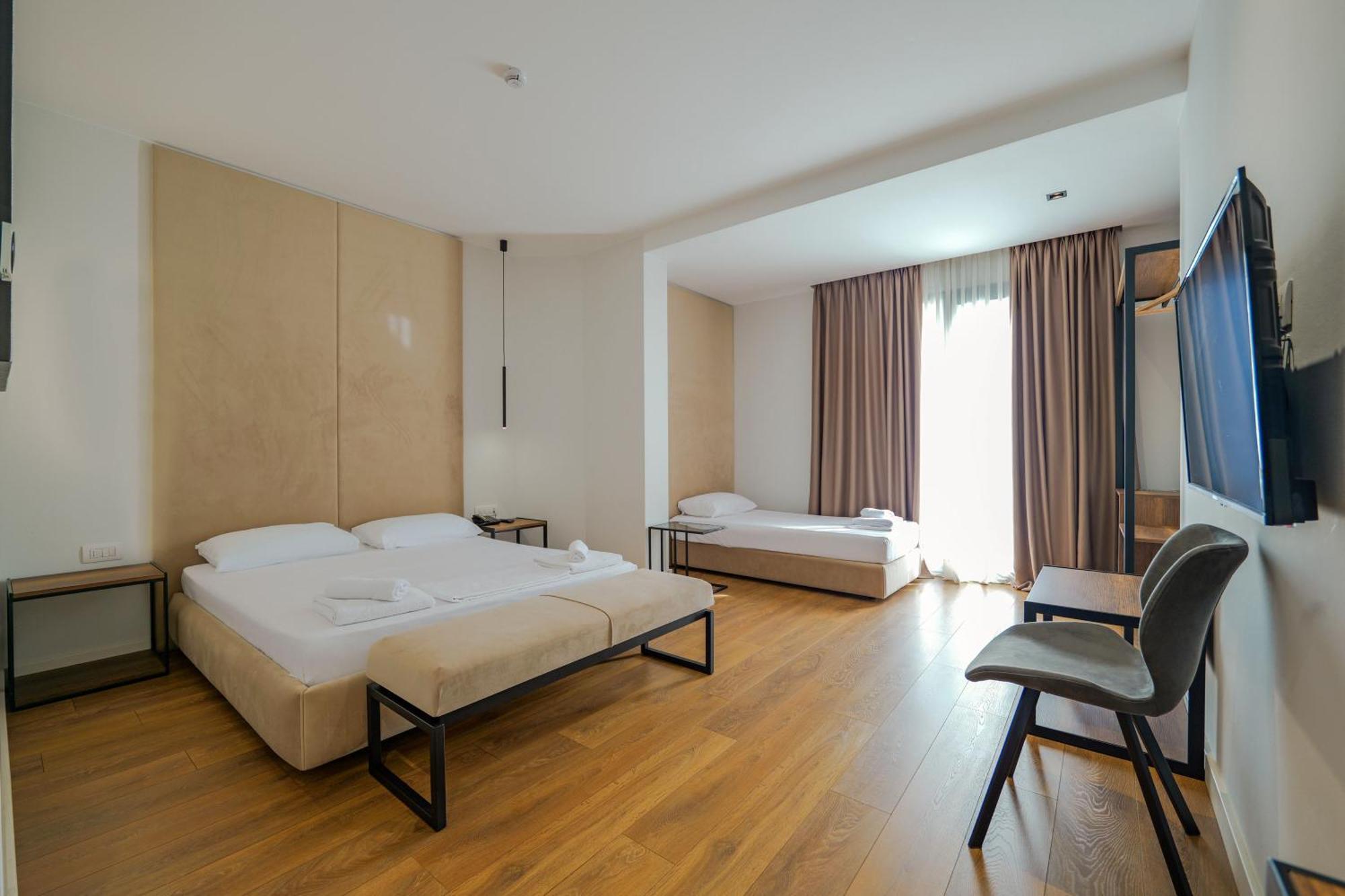 Hotel Central Wlora Zewnętrze zdjęcie